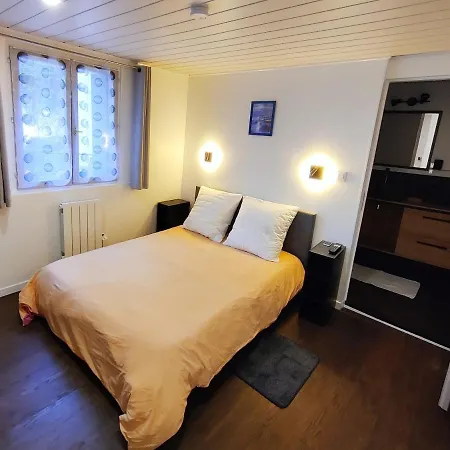 Marie-3